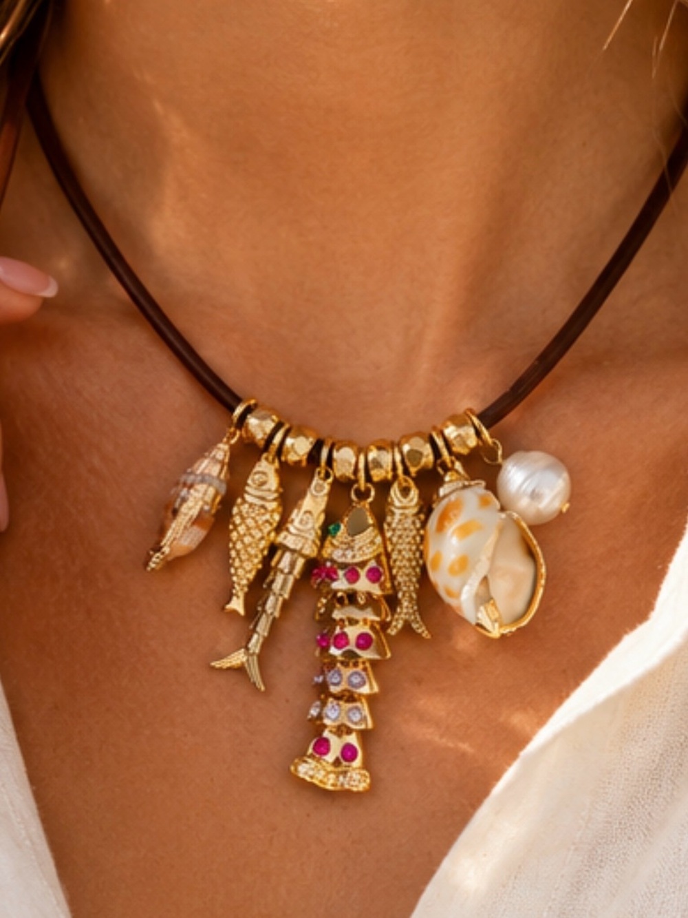 Atterri | Coastal Chic Leather Freshwater Pearl Shell Ocean Motif Charm Necklace - Picture 3 of 8
